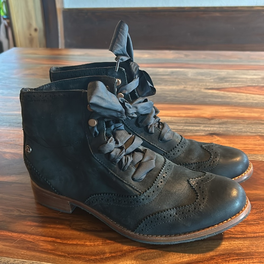 Sebago Claremont Black Leather Ankle Boots